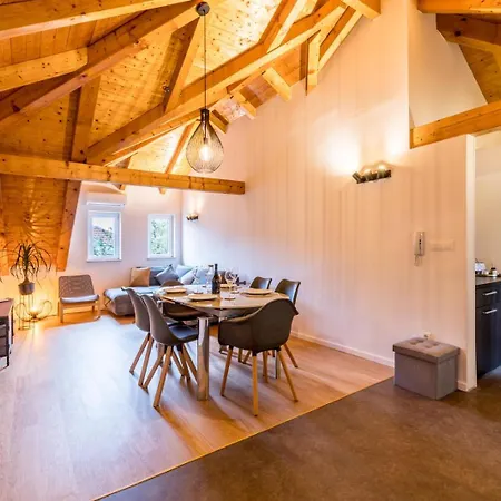 Dommali Cozy Loft Спліт