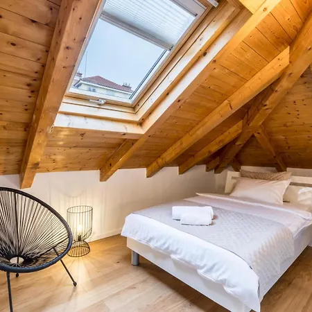 Dommali Cozy Loft Апартаменти Спліт